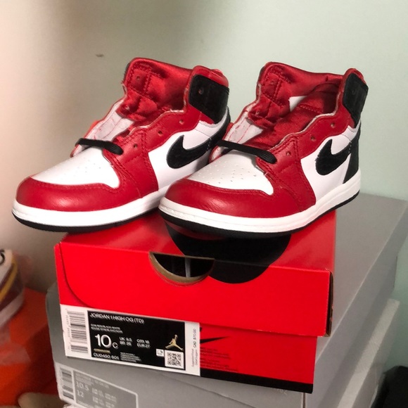 Air Jordan 1s Red Satin Size 9C n 10C - Picture 2 of 4